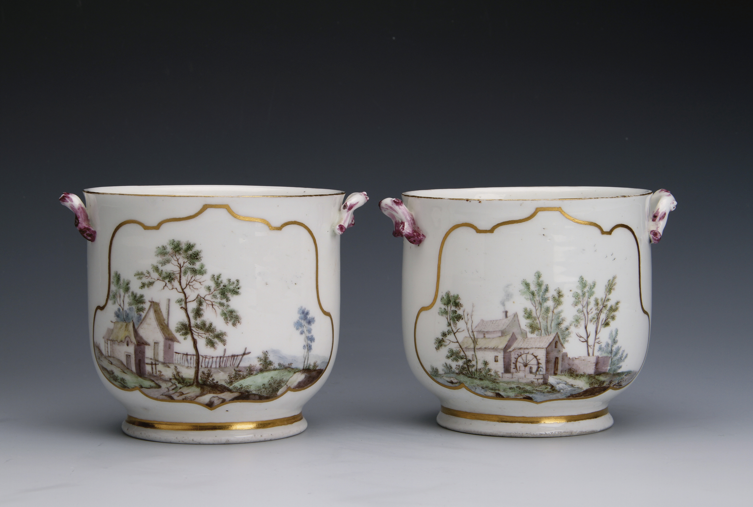 A pair of Vincennes glass coolers, seau à verre
